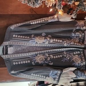 Gorgeous Lace over jacket/cardigan